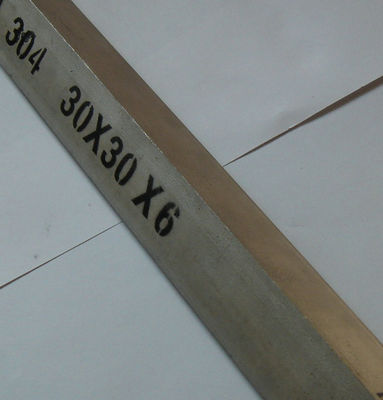 ASTM 304 HRAP, Hot Formed Stainless Steel Angle Bar For Shipping, Architecture BCSA-1 Black, Pickling, Polishing