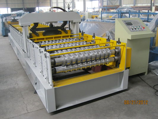 European Standard Cold Roll Forming Equipment 914mm Width , Roll Forming Machinery