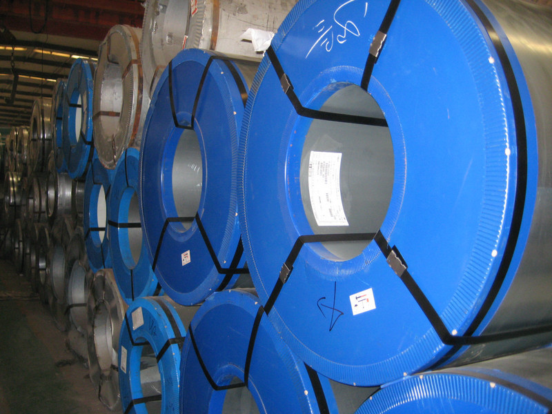 914mm width Thickness Pre - Painted Carbon Steel Coil With Normal spangle