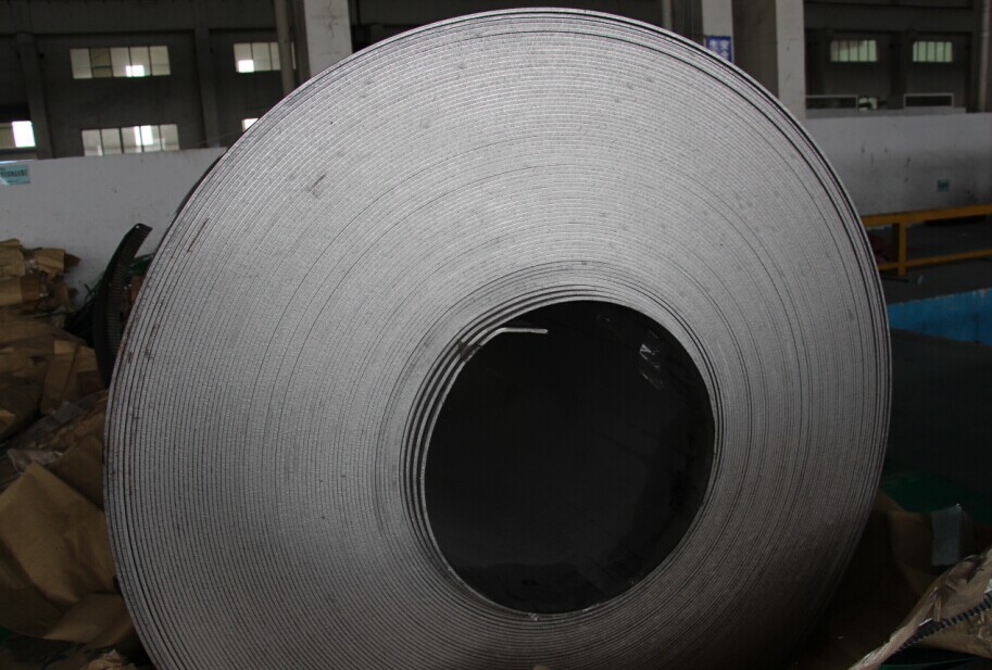 ASTM 201 304 316 Cold Rolled Stainless Steel Coil No2 , No4 , Hair Line with PVC