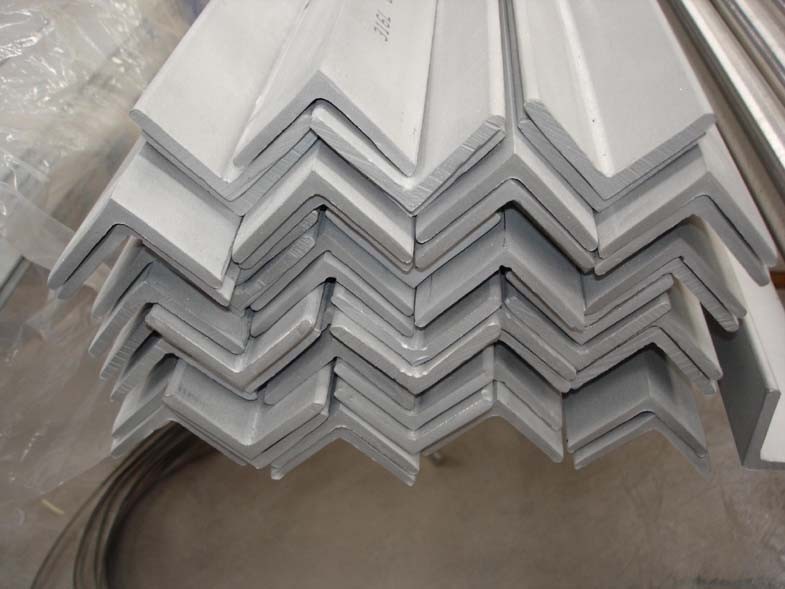 ASTM A276 304L, 316L HRAP / Hot Formed Stainless Steel Angle Bars For Vehicles, Ships, Construction, Chemical Industry
