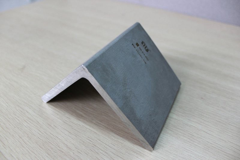 JIS G4303 G4317 Blasting 300 Series Stainless Steel Angle Bar ASTM A479